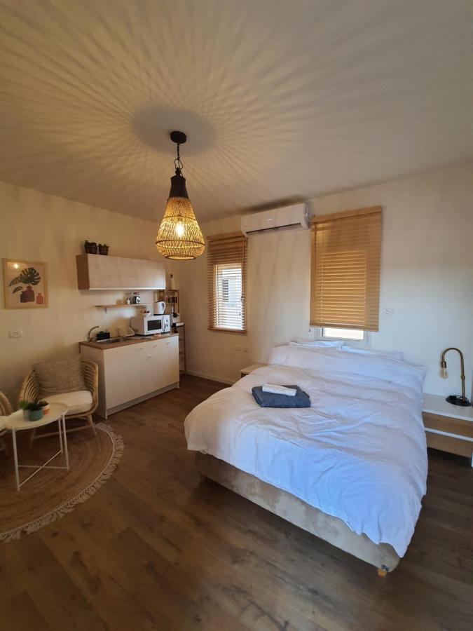 חדר במדבר Hotell Be'er Ora Exteriör bild