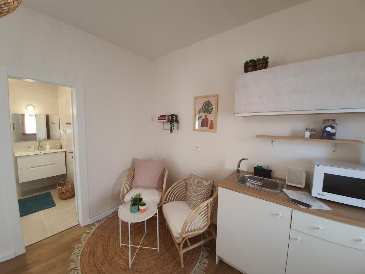 חדר במדבר Hotell Be'er Ora Exteriör bild